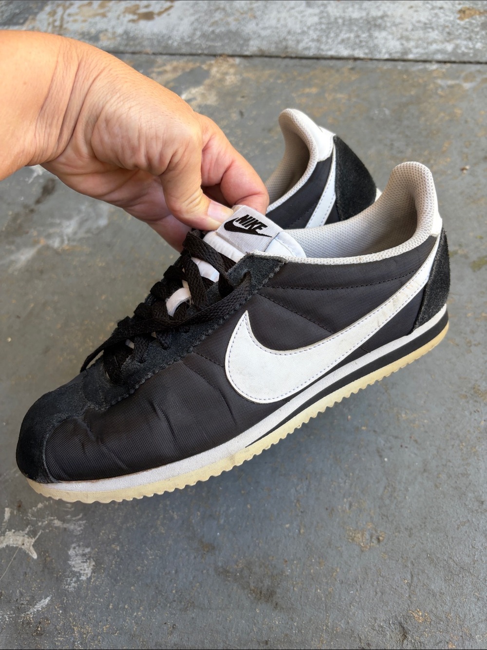 Nike Classic Cortez 72 black size 9US women’s